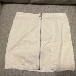 Forever 21 White Zippered Women's Skirt